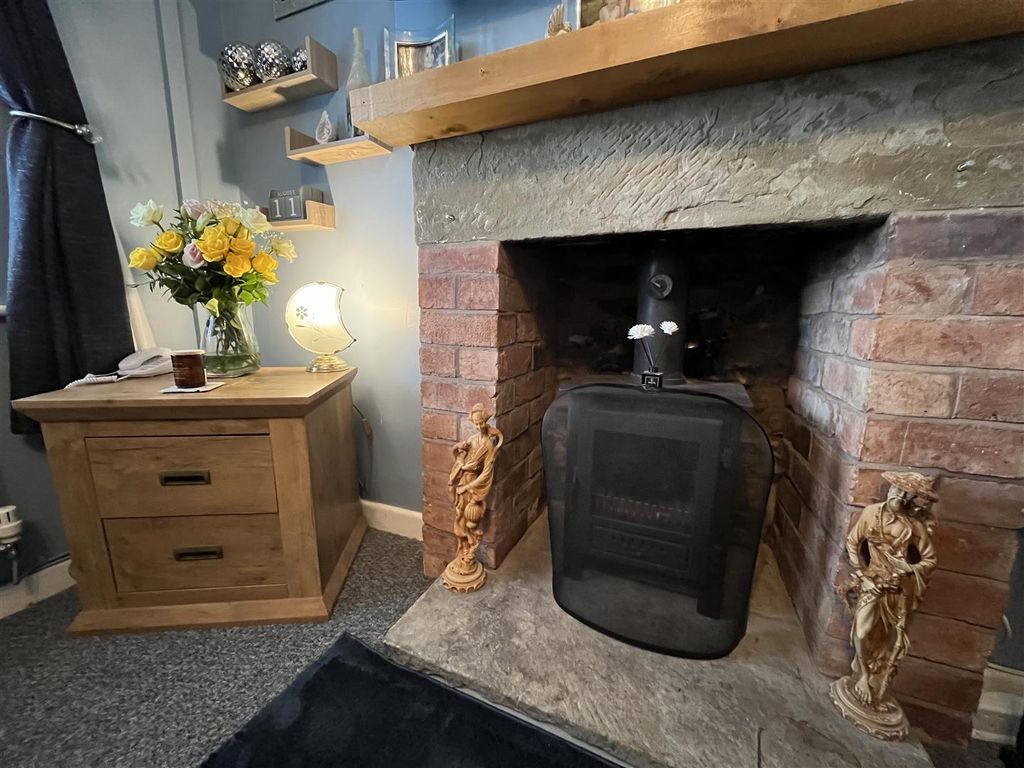 Property photo 3 of 13