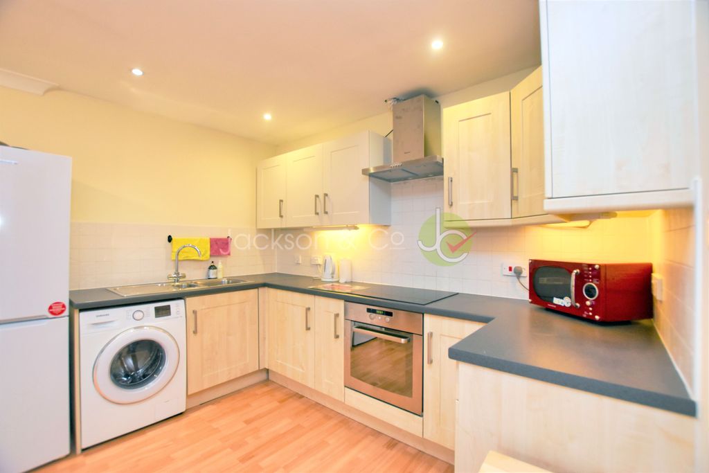 Property photo 1 of 5 1