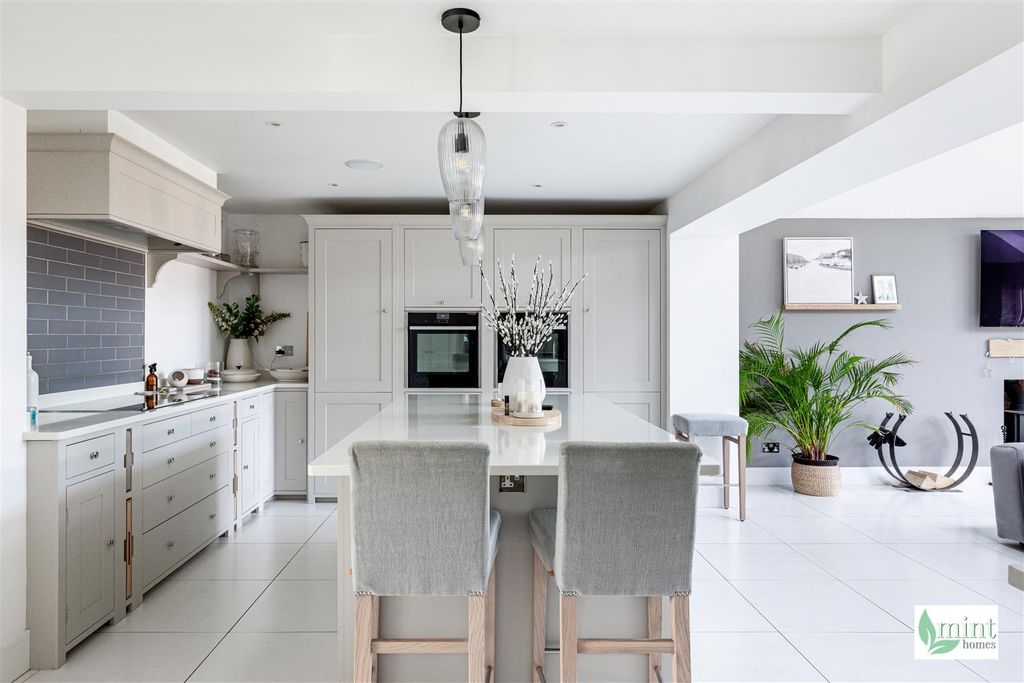 Property photo 3 of 37 Weston Way - Watermark-33.Jpg