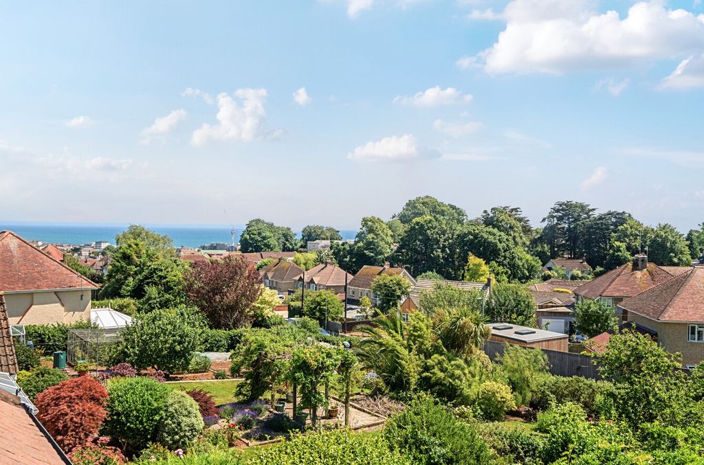 Property photo 2 of 31 1482328-11-6A3Eb2...