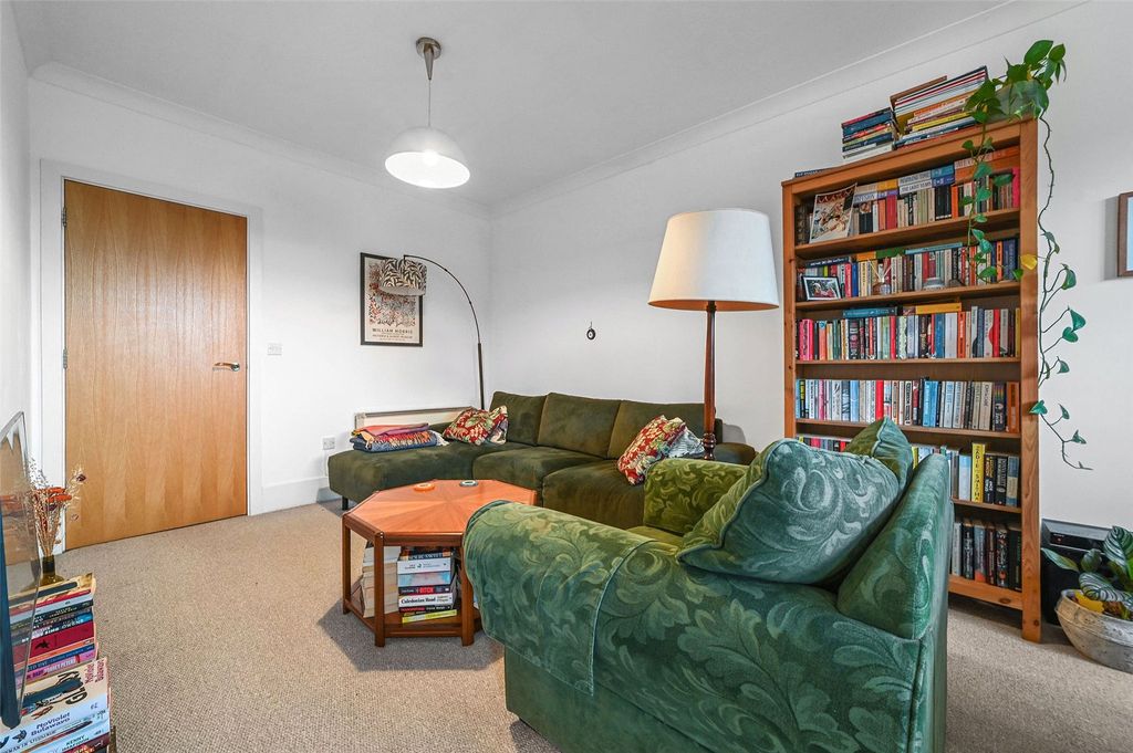 Property photo 3 of 11 Living Room