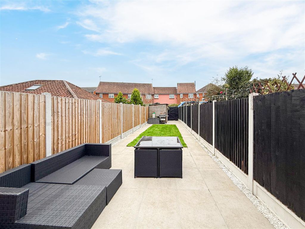 Property photo 2 of 14 Garden