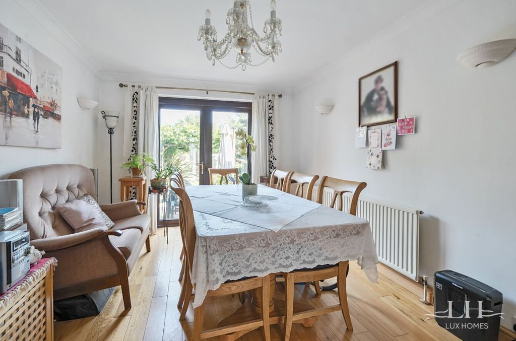 Property photo 3 of 19