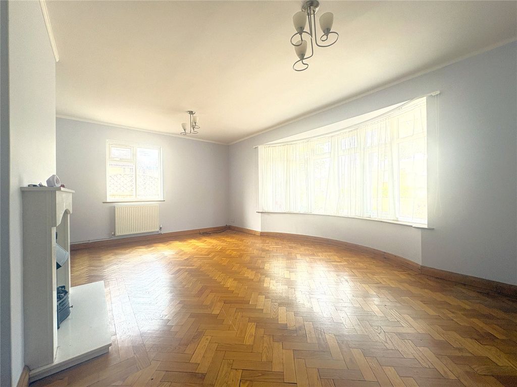 Property photo 2 of 21 Picture No. 01