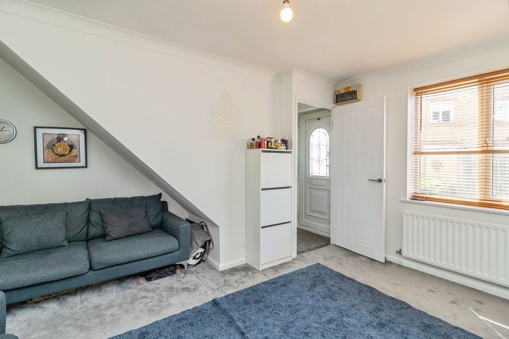 Property photo 3 of 20 Pbox-Img.Jpg