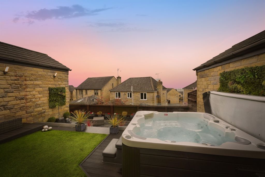 Property photo 2 of 19