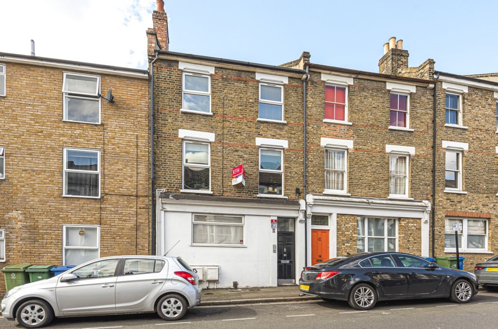 Property photo 3 of 8 595791  (1)