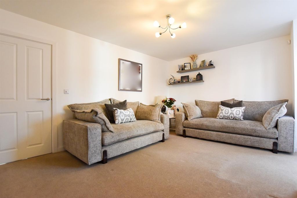 Property photo 2 of 18 Living Room.Jpg