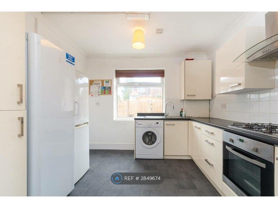 Property photo 2 of 8 Kitchen View