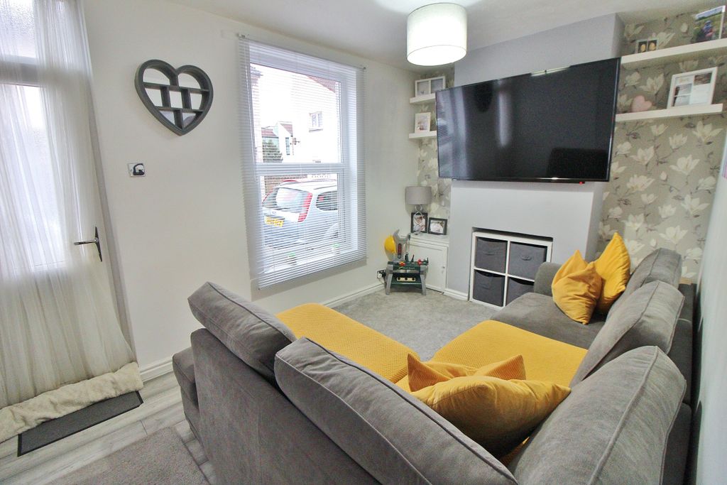 Property photo 2 of 11