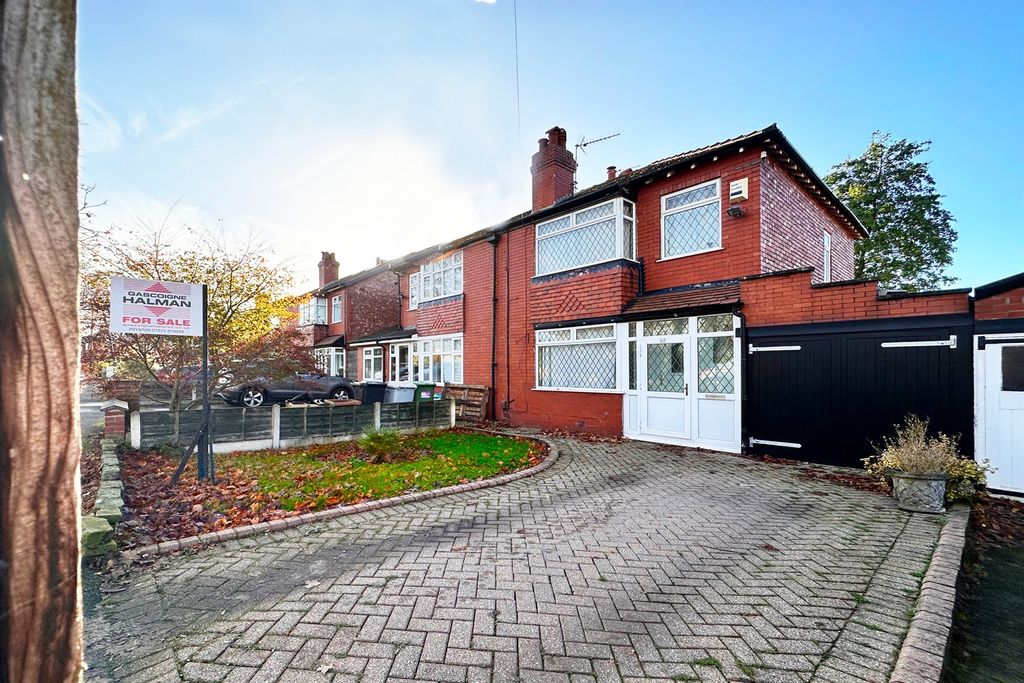 Property photo 1 of 15 (Main)