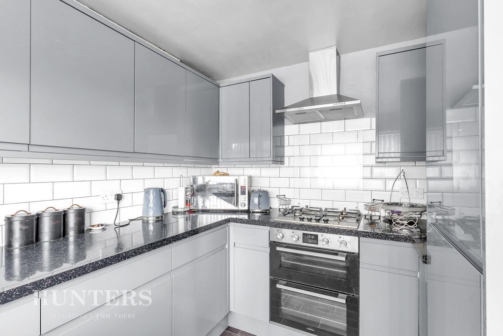 Property photo 3 of 24 Kitchen