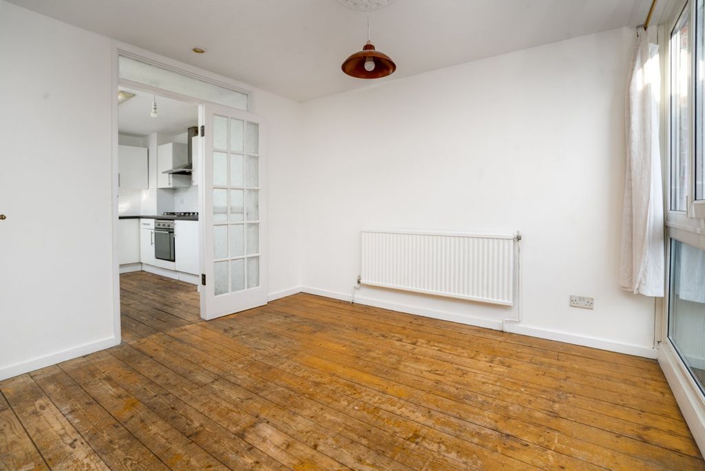 Property photo 3 of 12 Picture No. 16