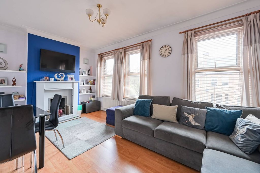Property photo 2 of 16