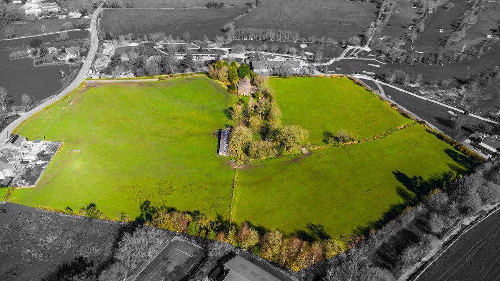 Property photo 1 of 30