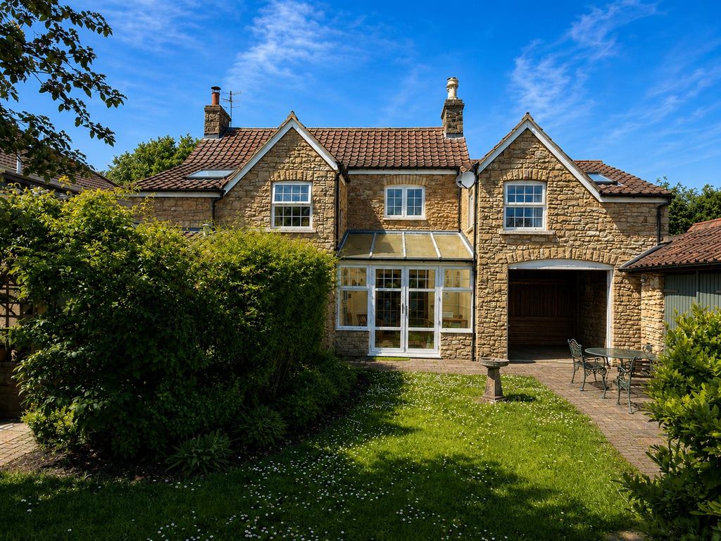 Property photo 1 of 21 A7951C06-B609-4A3C-82CE-6Bdaf97Ae1Af.Png