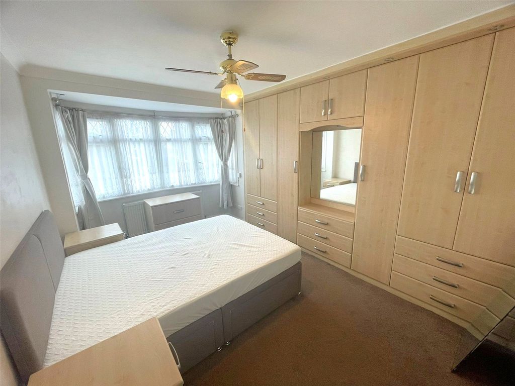 Property photo 2 of 7 Bedroom One