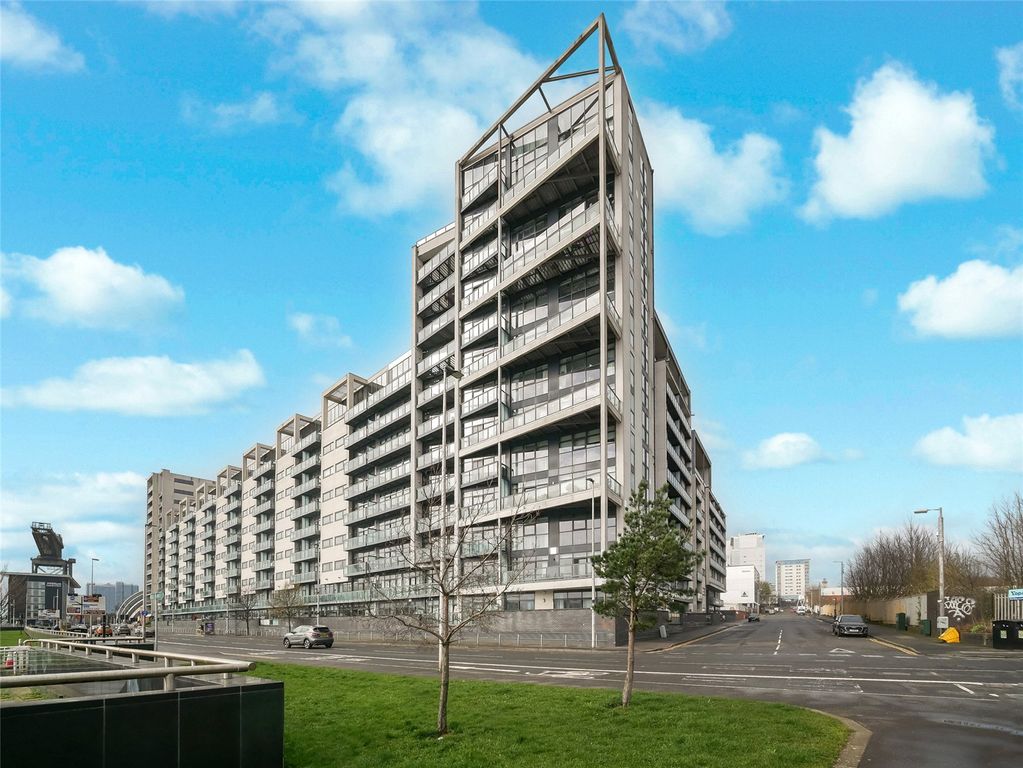 Property photo 1 of 20 Picture No. 02