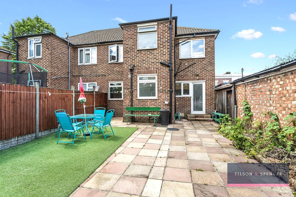 Property photo 3 of 16 3