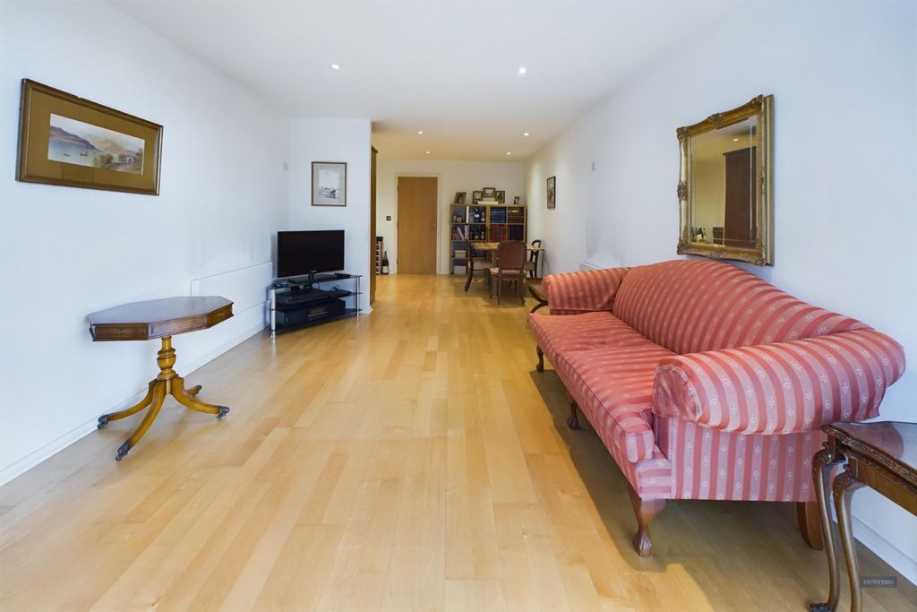 Property photo 3 of 18 Cam01745G0-Pr0058-Still005.Jpg