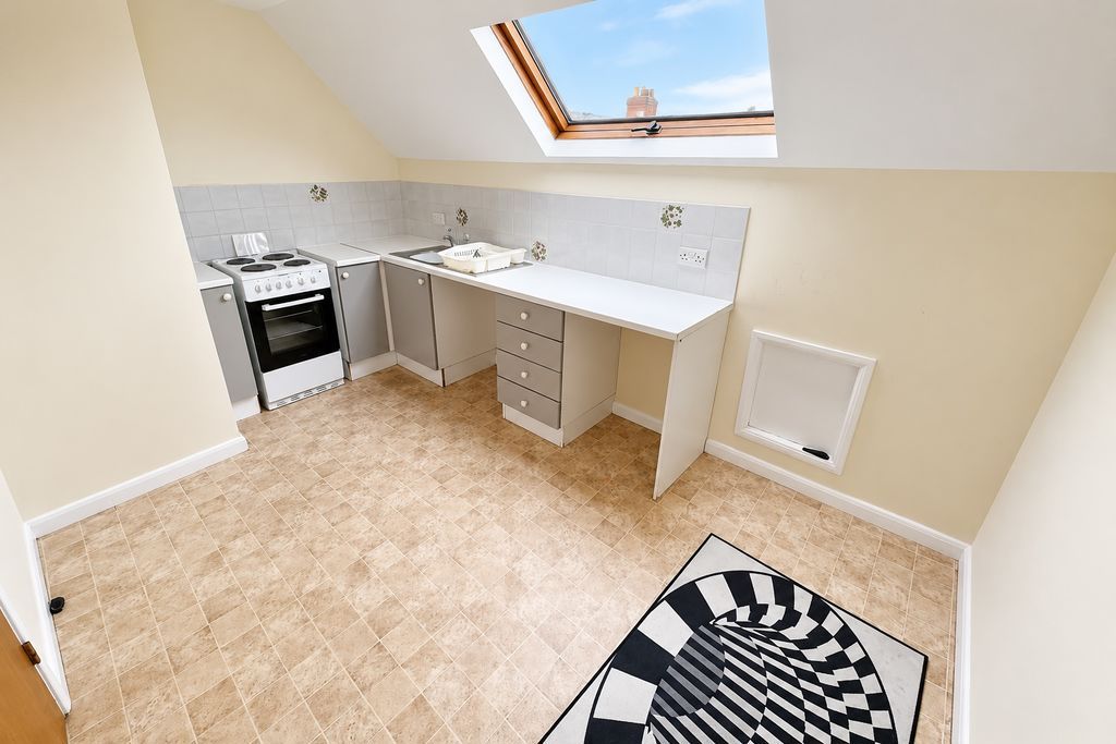 Property photo 3 of 5 Kitchen