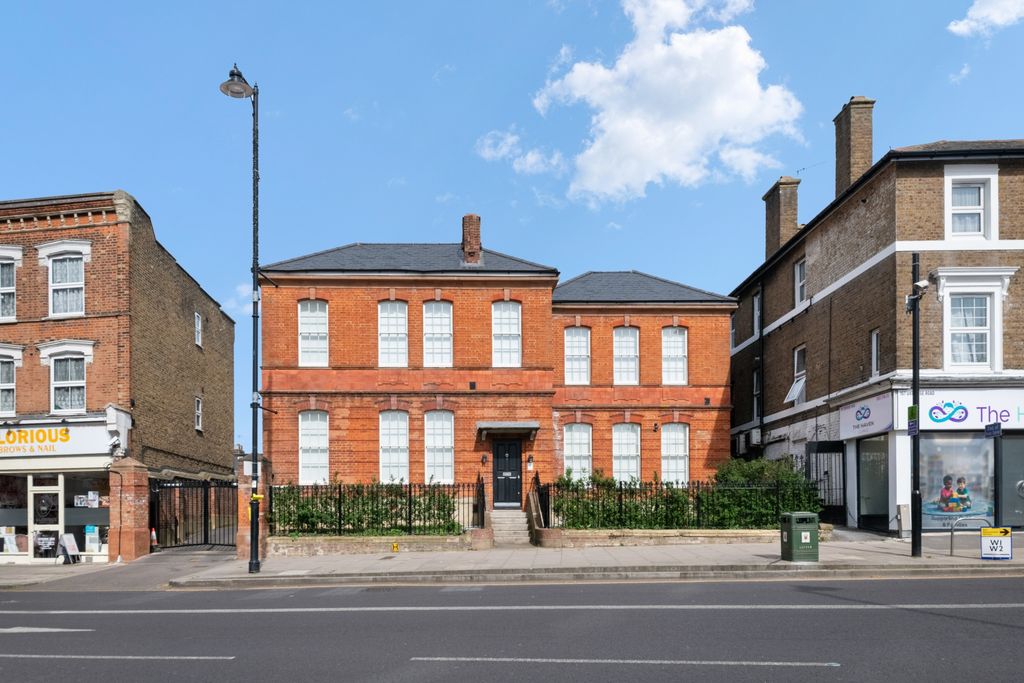 Property photo 1 of 15 Photo 18