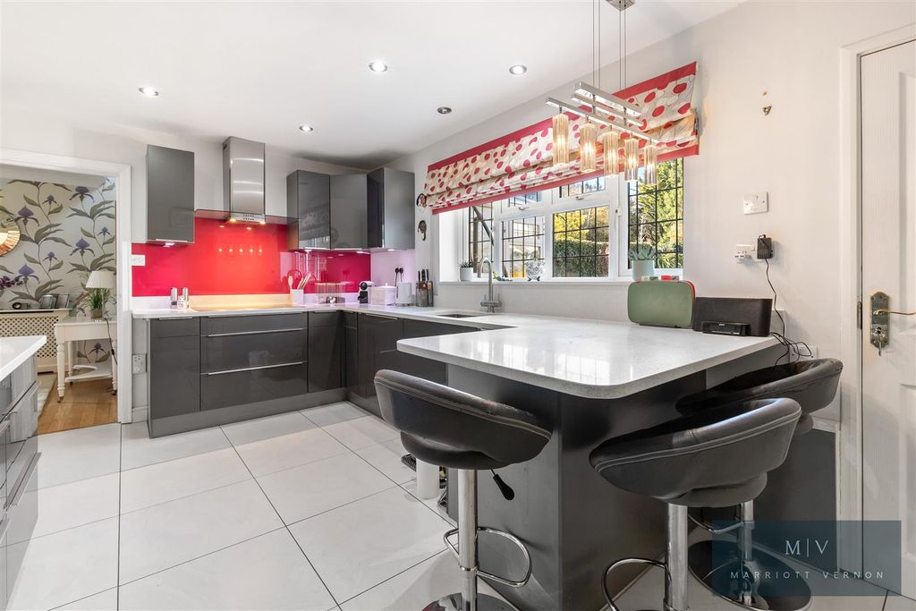 Additional image 17 of 5 bed detached house for saleWinchelsey Rise, South Croydon CR2