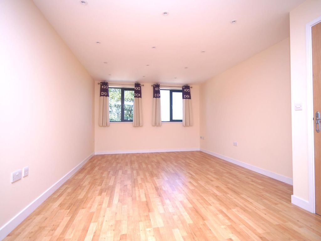 Property photo 2 of 7 Lounge