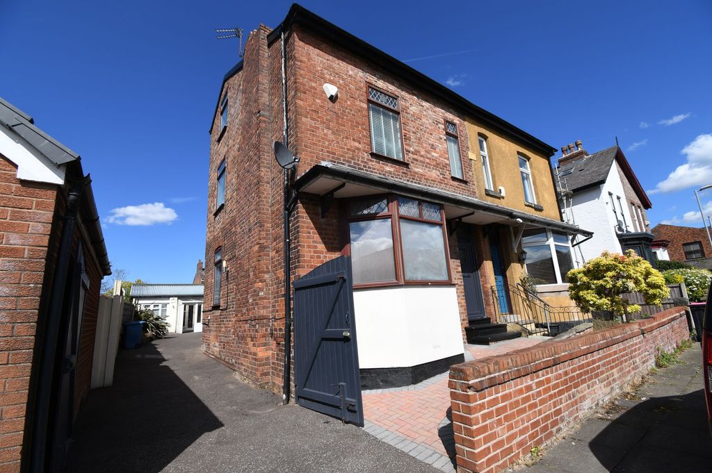 Property photo 1 of 35