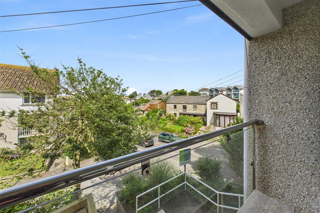 Property photo 3 of 14 Balcony Off Lounge