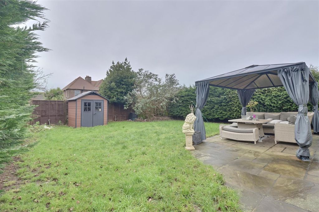 Property photo 1 of 16 31907082-44B3-4F64-8474-03F72E64A604_1_201_A.Jpeg