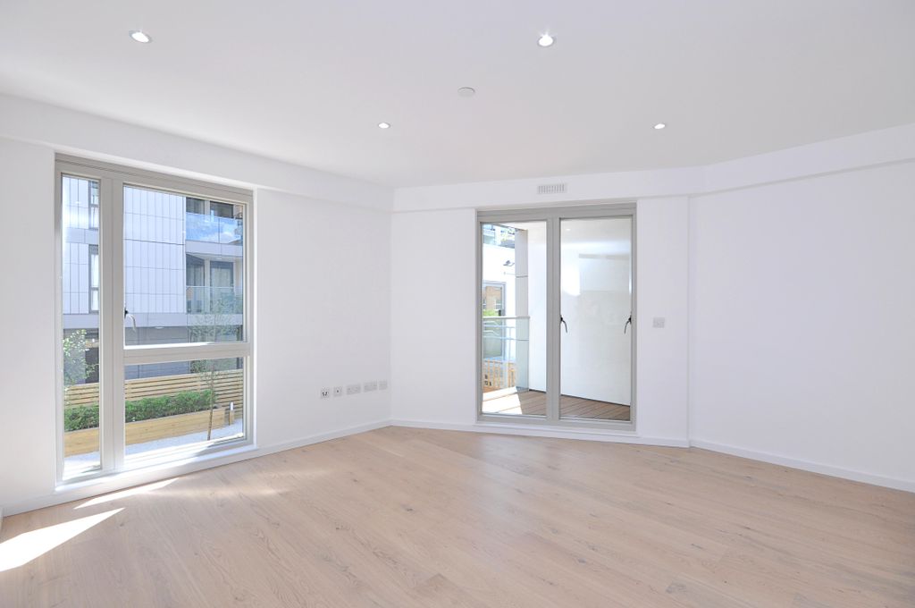 Property photo 2 of 7 Living Room