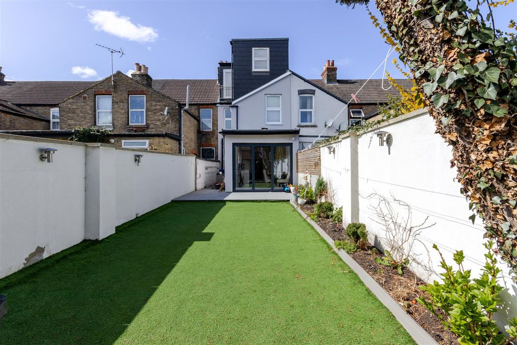 Property photo 3 of 16