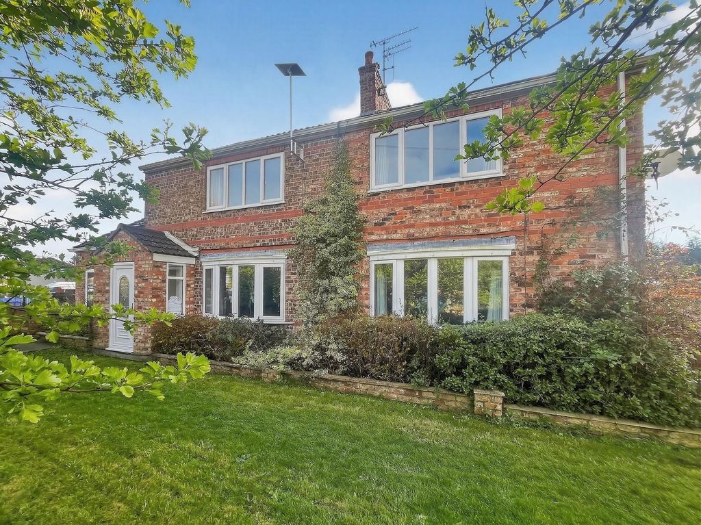Property photo 1 of 30