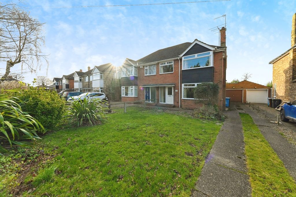 Property photo 3 of 13