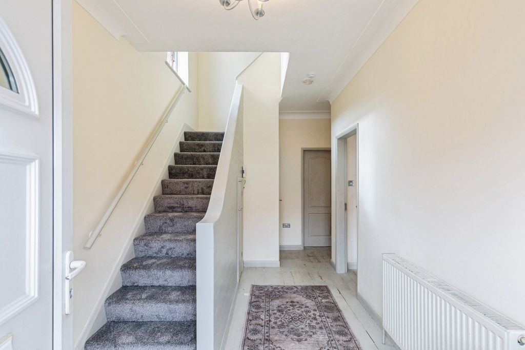 Property photo 2 of 22 Pbox-Img.Jpg