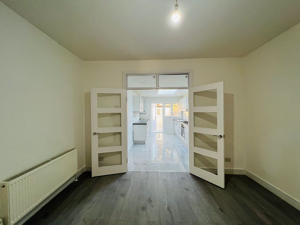 Property photo 2 of 30