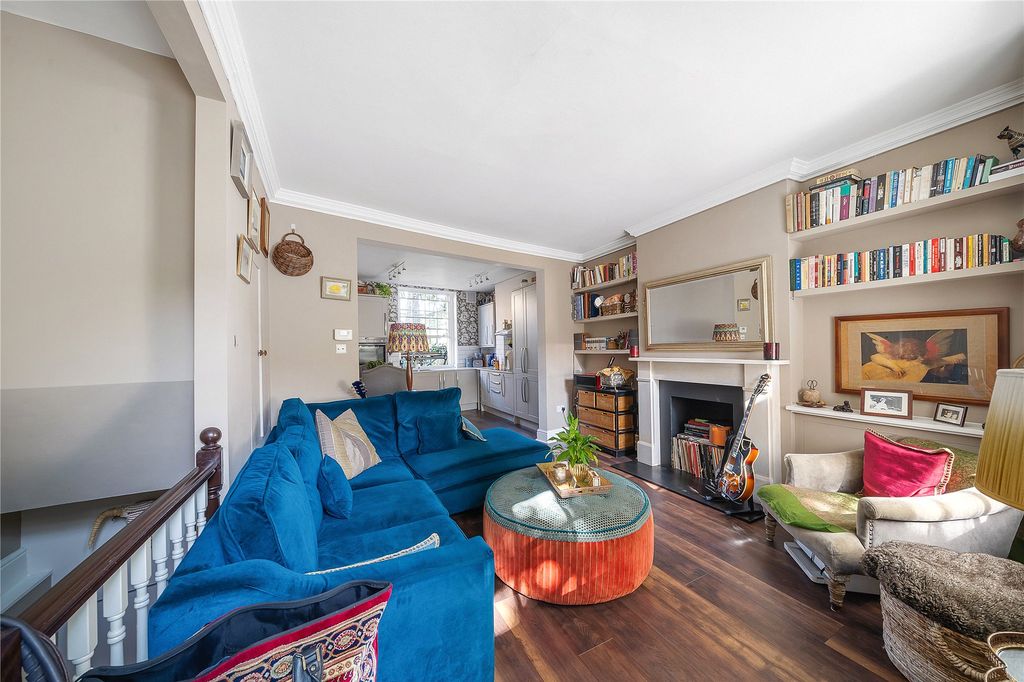 Property photo 3 of 11 Picture No. 02