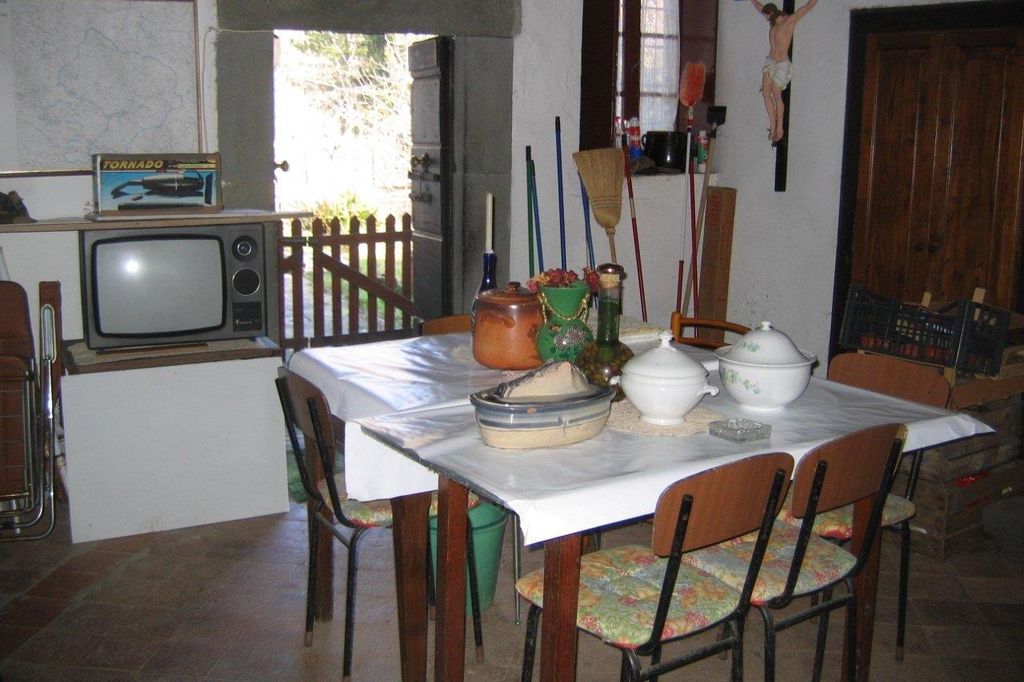 Property photo 2 of 5