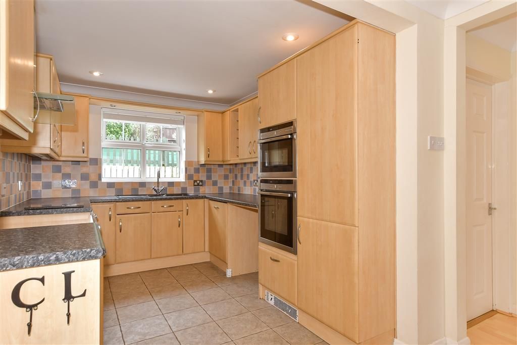 Property photo 2 of 13 Kitchen