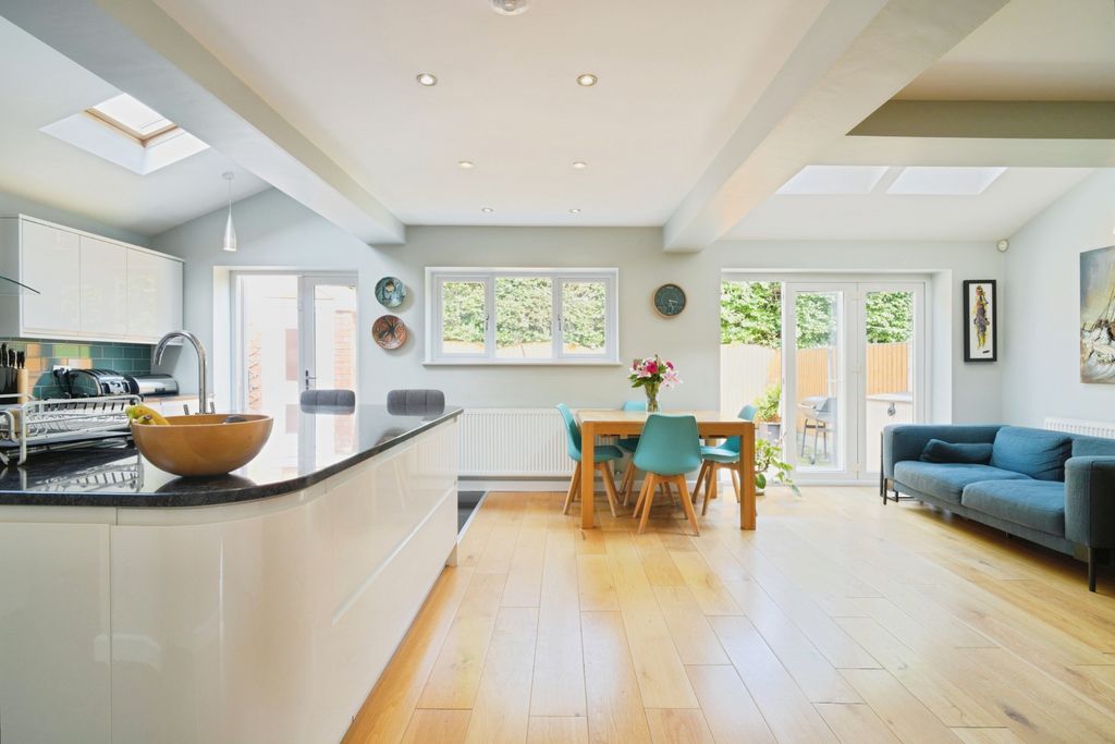 Property photo 2 of 15 Open Plan Living