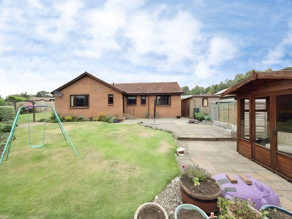 Property photo 2 of 32
