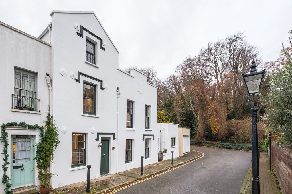 Property photo 1 of 19