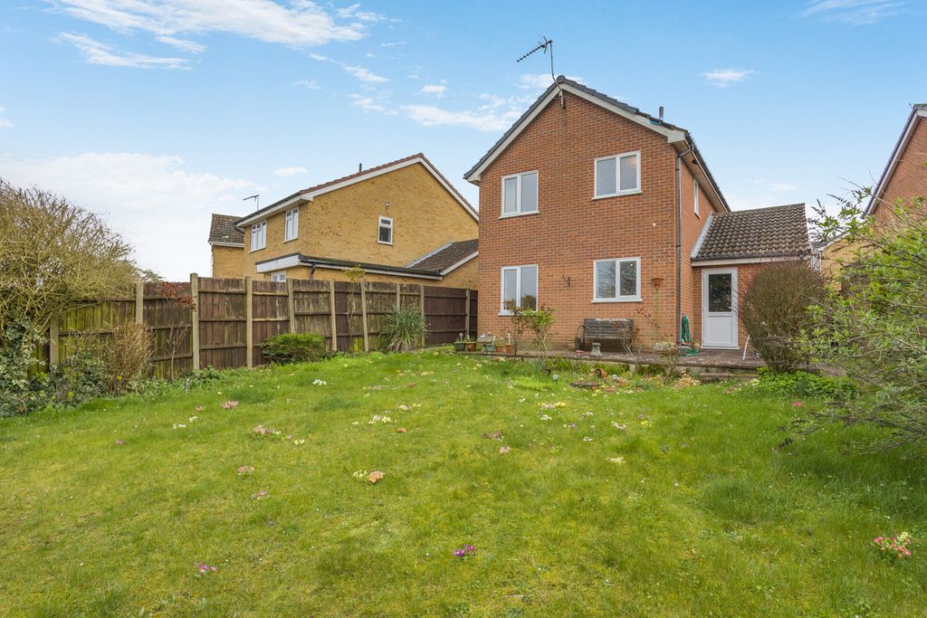 Property photo 1 of 12