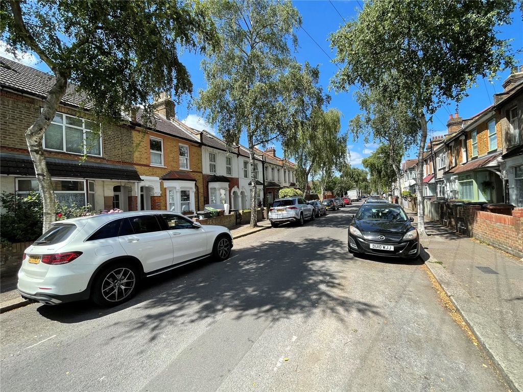Property photo 1 of 21 Picture No. 02
