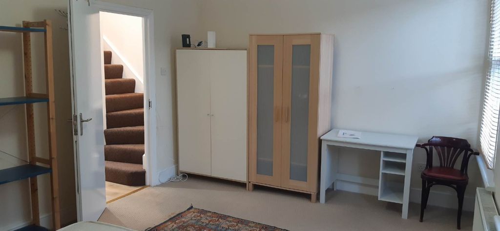 Property photo 1 of 2