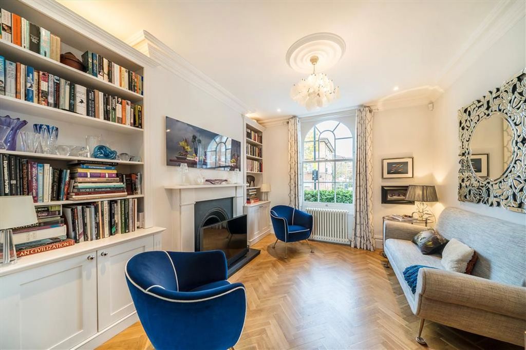 Property photo 2 of 13