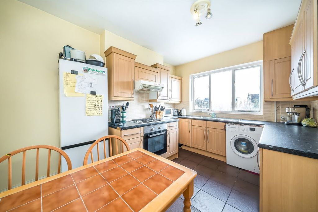 Property photo 2 of 6