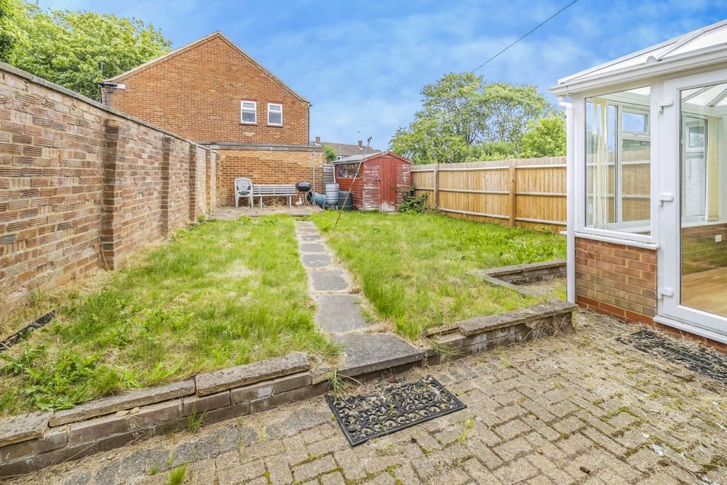 Property photo 2 of 22