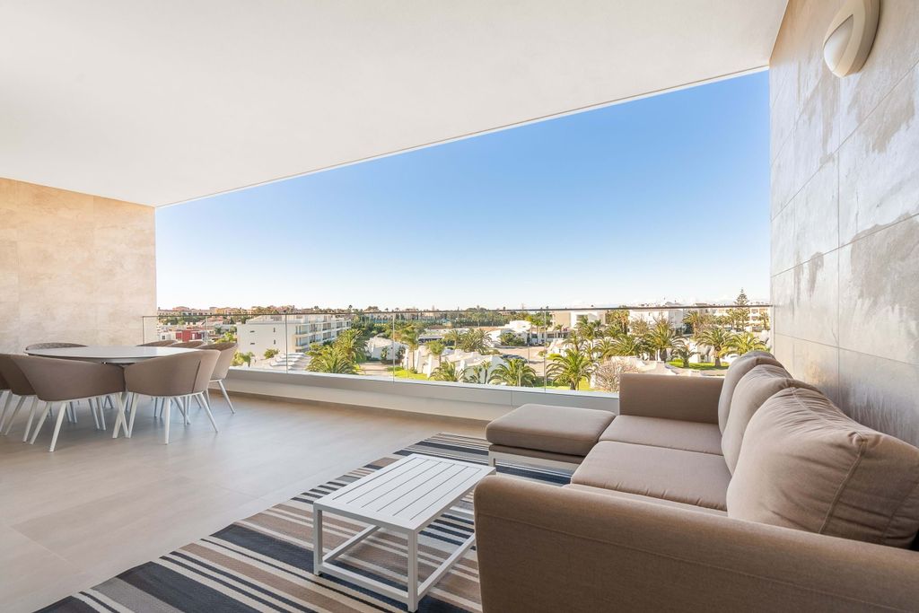 Property photo 1 of 37